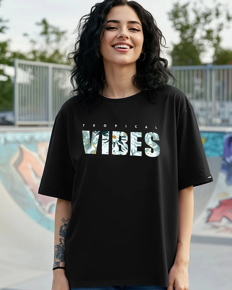 بيواكوف Women's Black Tropical Vibes Typography Oversized T-shirt